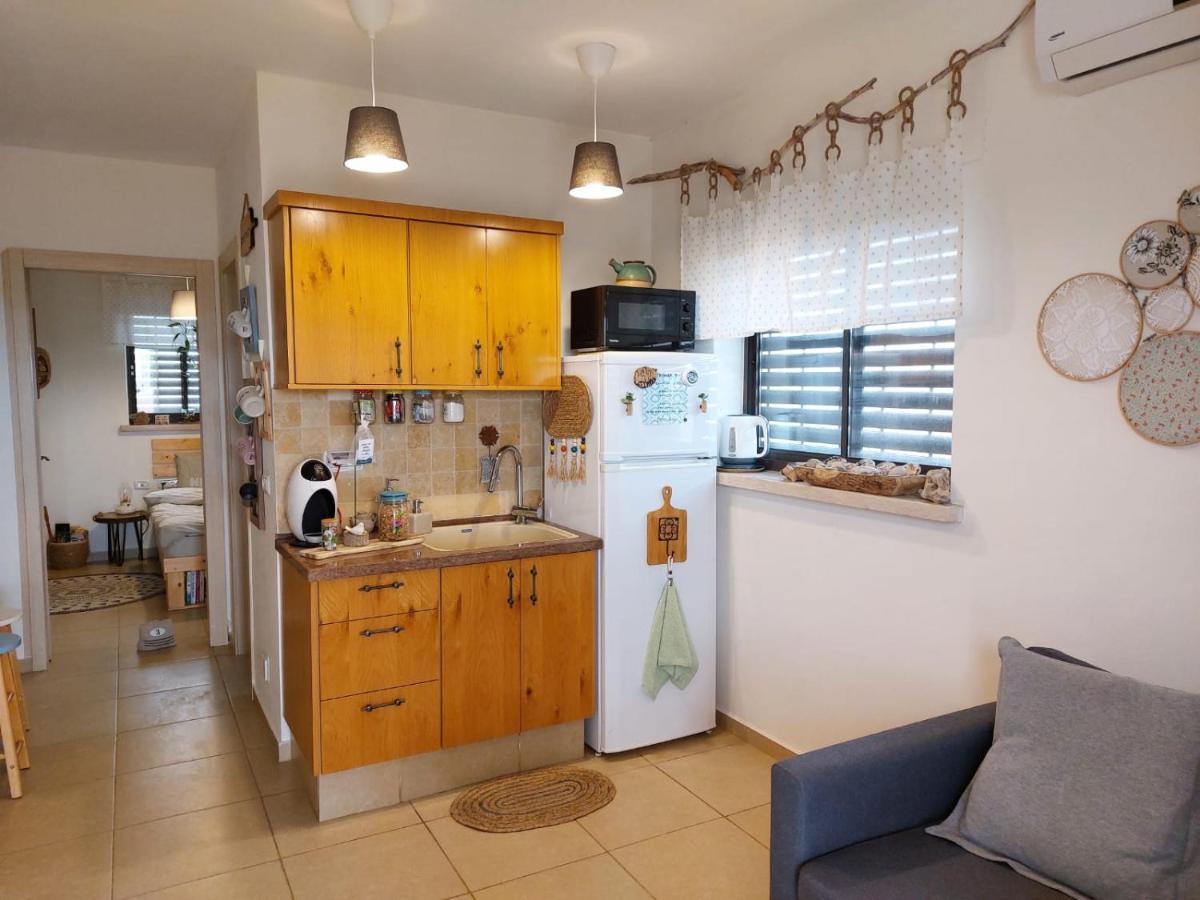 Apartment צמח בר *
